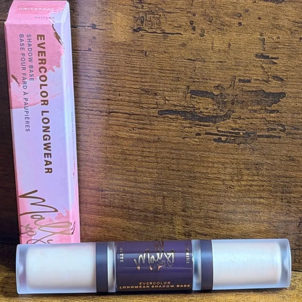💕 Mally Beauty Bundle: Tan Foundation + Blush w/ Refill + Shadow Base + Bag. NE